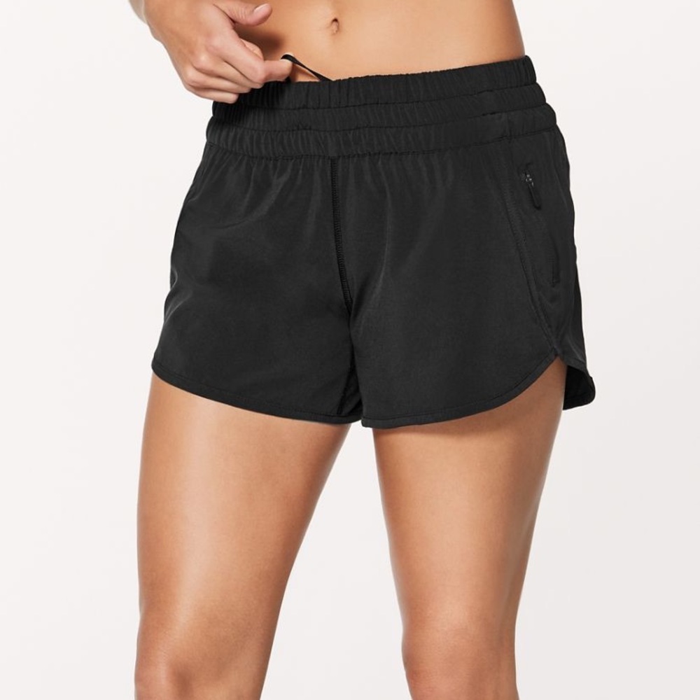 Lululemon Tracker Short Low Rise 4” Size 6